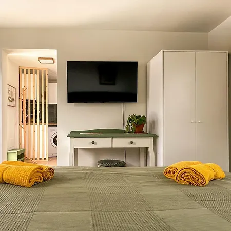 公寓 Floor With Large Terrace & Sunset Views
