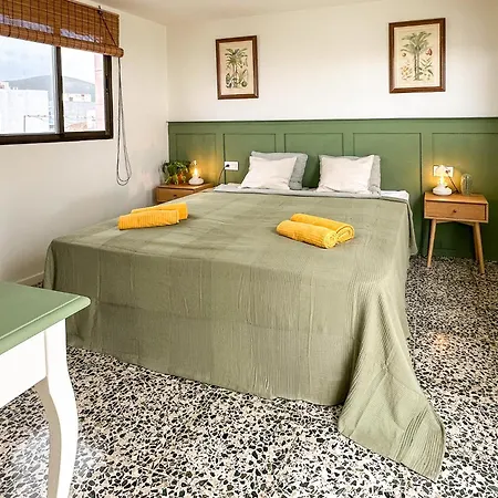 公寓 Floor With Large Terrace & Sunset Views *