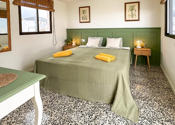 公寓 Floor With Large Terrace & Sunset Views *