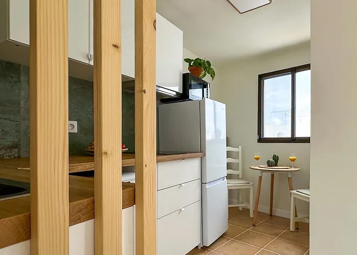 Floor With Large Terrace & Sunset Views *