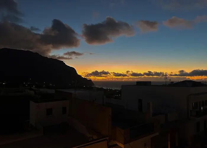 Floor With Large Terrace & Sunset Views 布埃纳维斯塔城北