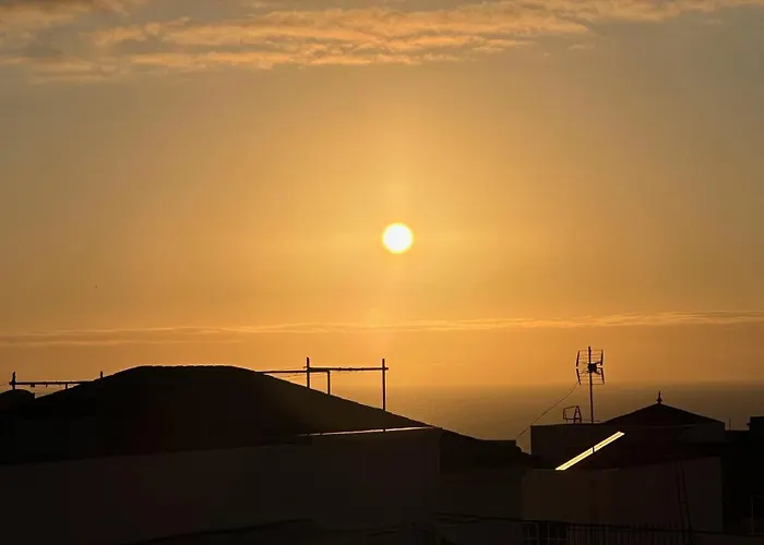 Floor With Large Terrace & Sunset Views * 布埃纳维斯塔城北